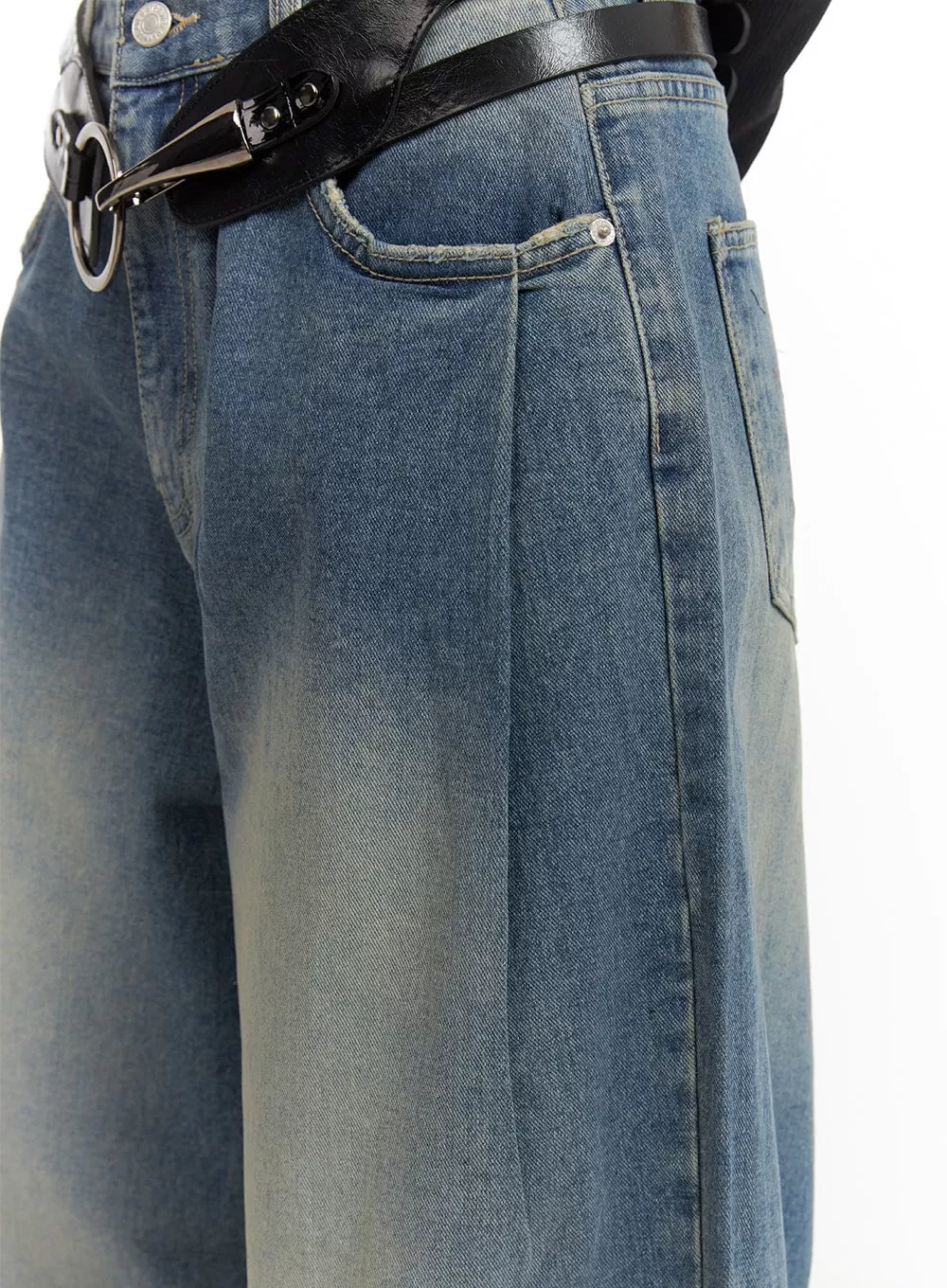 Washed Out Wide Fit Baggy Jeans CA416