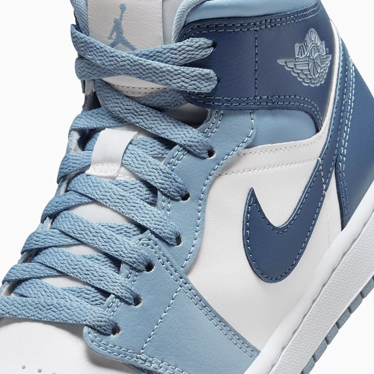 Women's Air Jordan 1 Mid "Diffused Blue"