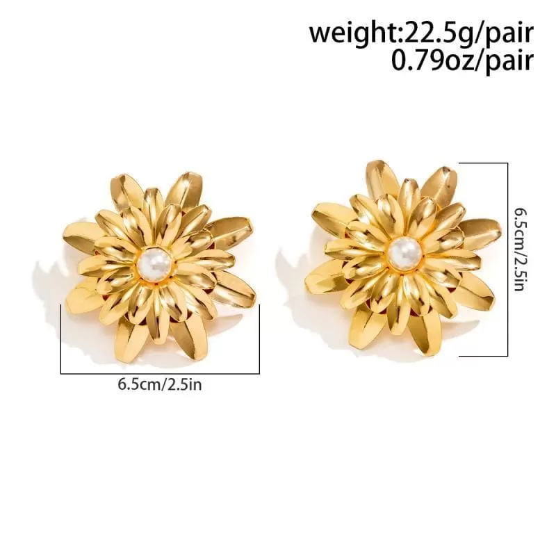 Women's Exaggerated Daisy Flower Stereo Stud Earrings